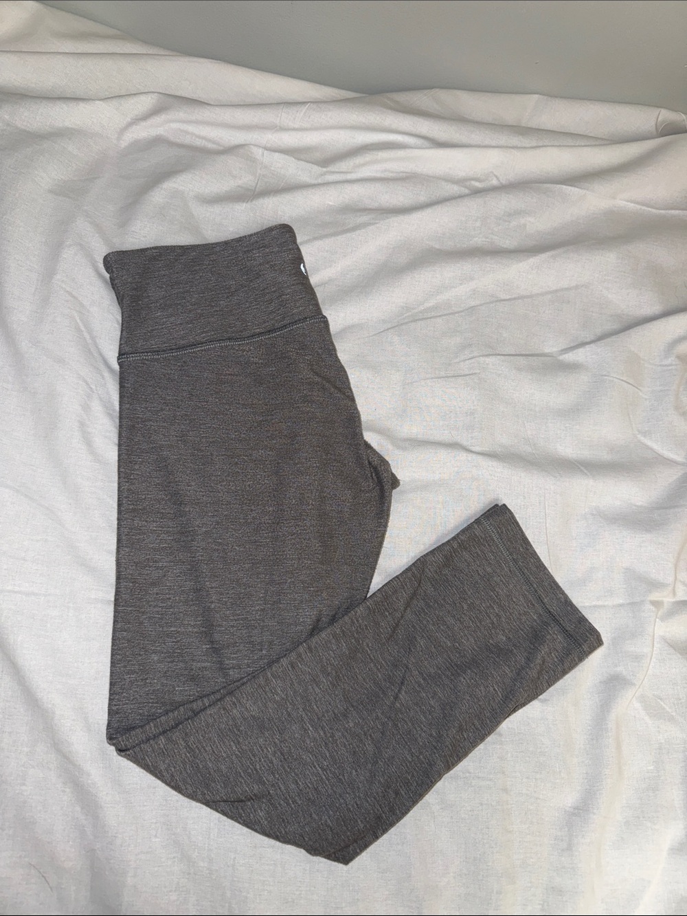 Size 4 gray lululemon crop leggings